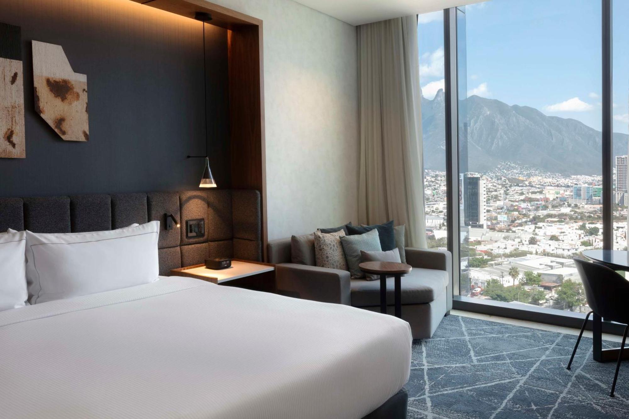 Hilton Monterrey Valle Ngoại thất bức ảnh
